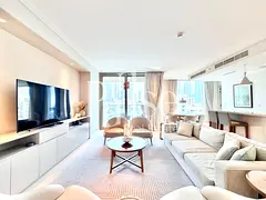 Upgraded & Furnished 2BR+Study | Corner Unit