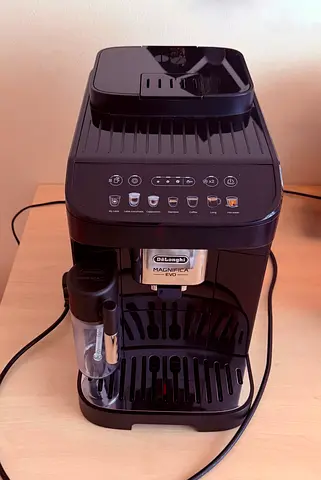 DeLonghi Magnifica Evo Automatic Espresso Machine - Good Condition