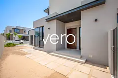 End Unit | Closed Kitchen | Vacant