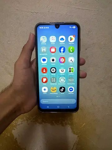 Samsung Galaxy smartphone - good working condition