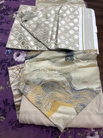 Table runner