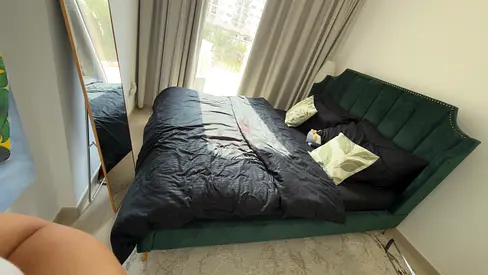 Queen Bed 160 cm for Sale