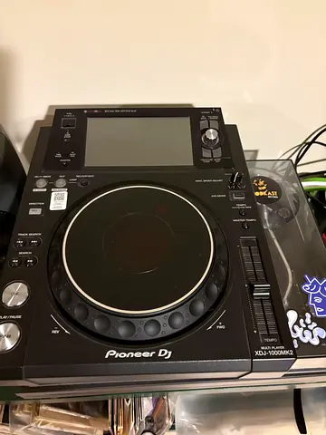 Pioneer XDJ 1000 MK2 x 2 units