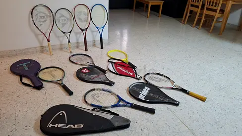 9 Tenis Raquets