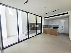 2Br+Pool | Community View | Prime Location