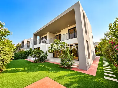 Corner Unit | Vacant | Landscaped Garden