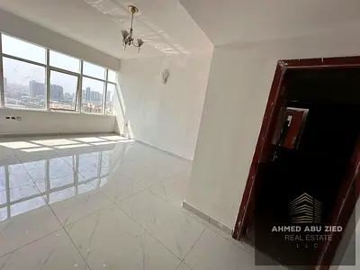 شقة غرفتين وصالة في أبراج هورايزون بعجمان، مساحات مريحة مع باركنج، إيجار سنوي 44 ألف درهم على 4 دفعات، والتأمين شيك.