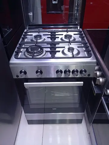 Beko Stainless Steel 4-Burner Gas Cooker with Oven - Good Condition