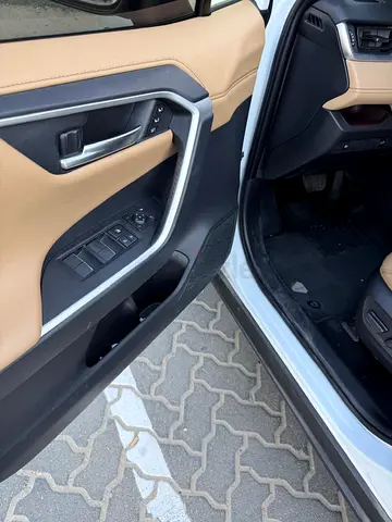 2024 Toyota RAV4 VXR GCC Specs