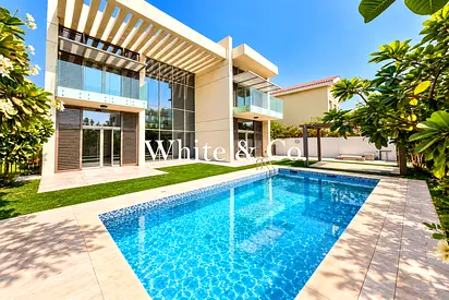 Landscaped | Park backing | Contemporary