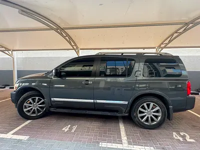 2010 Infiniti QX56 — фото 2