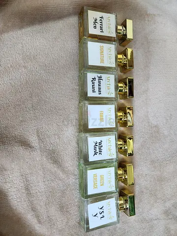 Set of 7 Mini Perfume Bottles (Various Scents) - Preowned