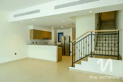 Stunning 4BR Townhouse | Vacant on Transfer