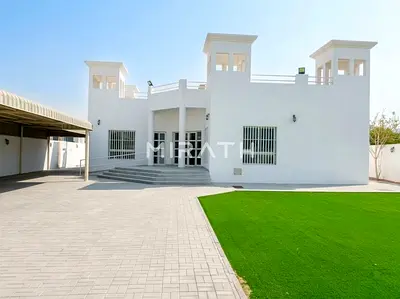 SPECIOUS WELL MAINTAINED SINGLE STORY VILLA