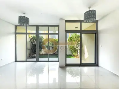 COMMUNITY LIVING | SPACIOUS UNIT | BALCONY