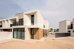True Corner | Huge Plot | Single Row
