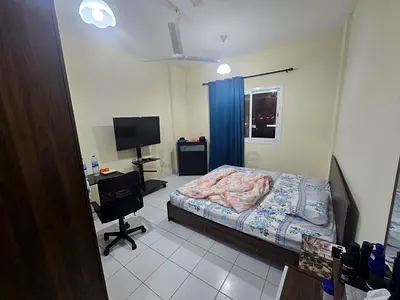 Master room available