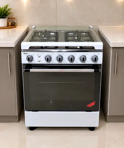 Gas Cooker with Oven - 4 Burners, Good Working Condition