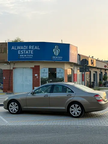 Mercedes-Benz S-Class S 300 2009 GCC Specs
