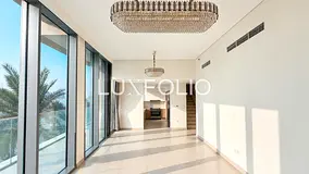 Duplex | Skyline View | Unfurnished