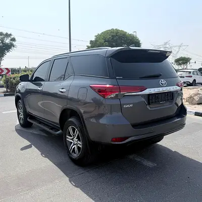 2017 Toyota FORTUNER — фото 7