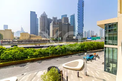 Vida Residence | Modern 1BR | Prime Location