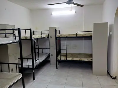 BED SPACE (Offer Price) near bus Stop & Cornich