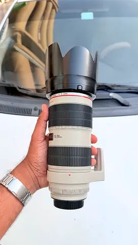 Canon EF 70-200mm is ii f/2.8L (white) Telephoto Zoom Lens - Good Condition