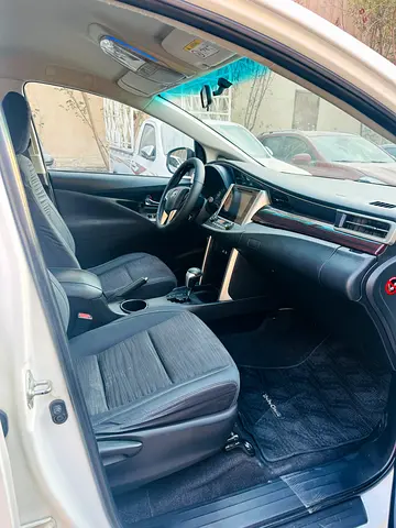 صورة 7 لـ 2016 Toyota INNOVA