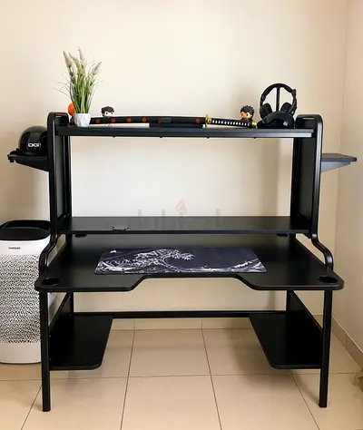 Gaming Desk / Computer Desk with Shelves