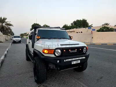 2013 Toyota FJ Cruiser VXR GCC Specs KING SUSPENSION – Well Maintained, Ready to Drive