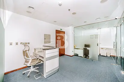 Private Cabins | Skyline View | High Floor | 1P