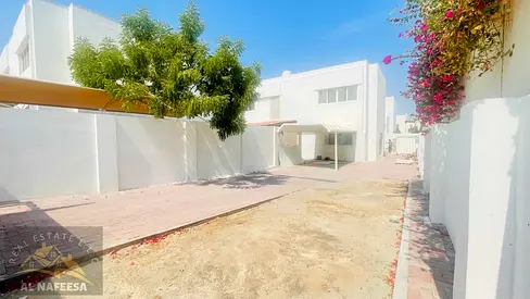 Fully Independent Corner 4-Bedroom Villa | Al Garhoud | AED 250,000