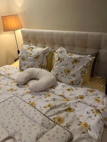 King bed with mattress