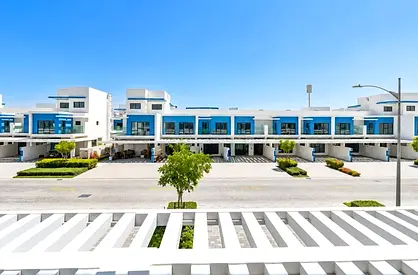 BRAND NEW | AVAILABLE | PRIME LOCATION