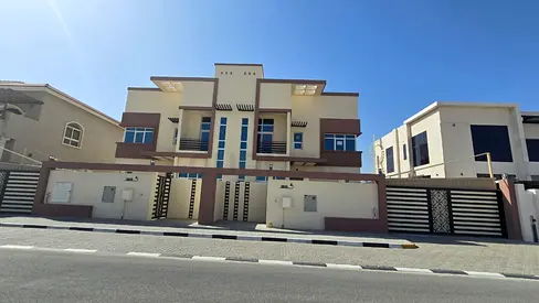 Villa For Sale In Al Hoshi