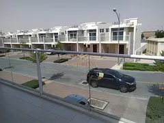 RENTAL OFFER 3 Bedroom Townhouse | 2 Parking