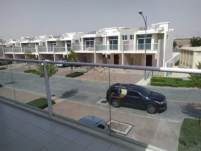 RENTAL OFFER 3 Bedroom Townhouse | 2 Parking