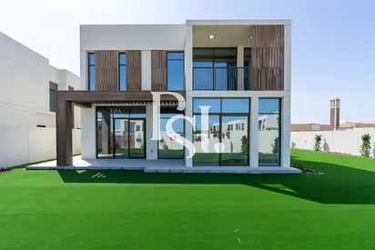 Single Corner | Biggest Plot | Landscaped Garden | Upgraded Villa | Executive