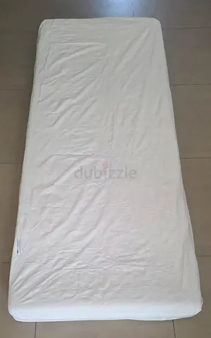 80x200 ikea mattress with protection cover, duvet and duvet cover.