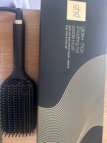 ghd glide+ max smoothing hot paddle brush — used only once for less than 20min. very new
