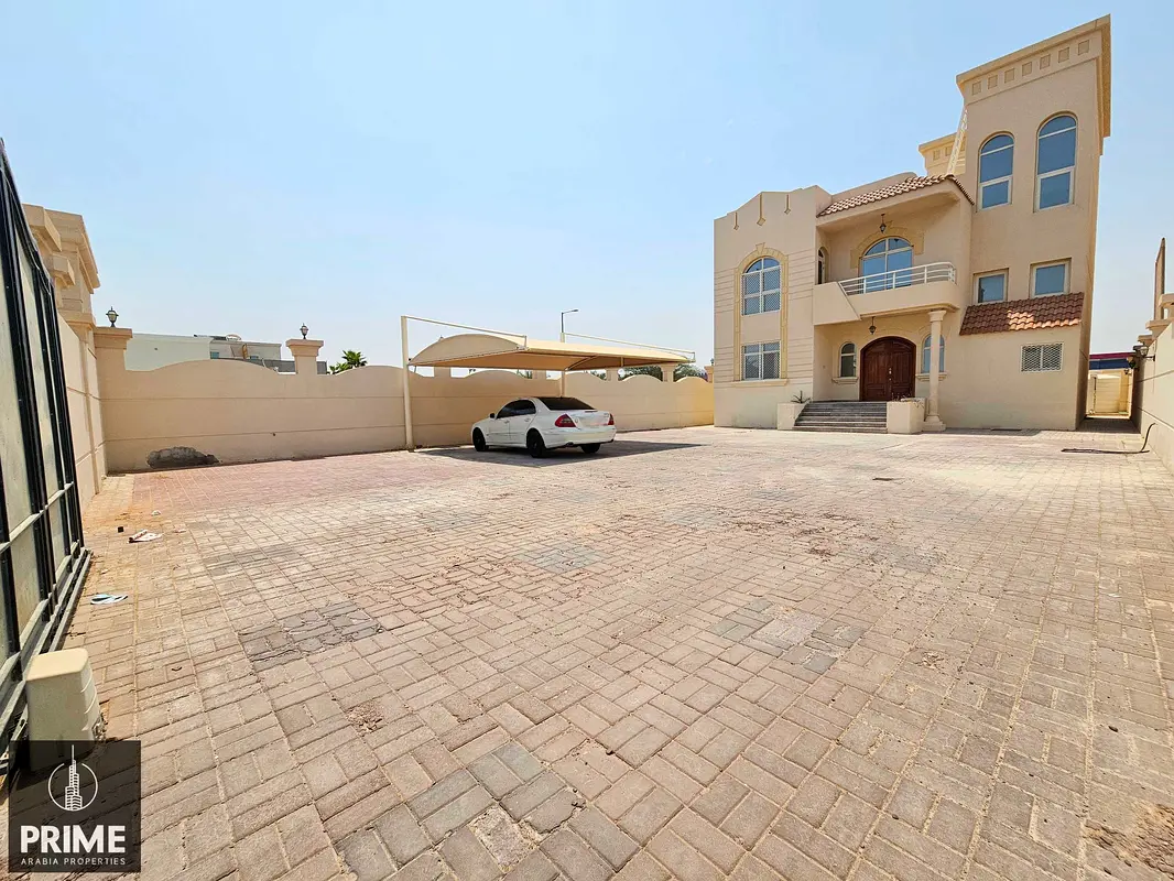 MASSIVE YARD 04-BHK VILLA WITH MAIDROOM