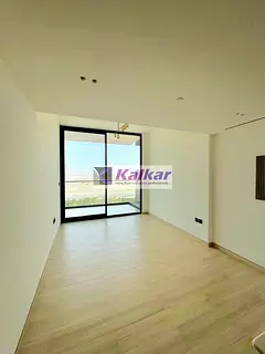 Spacious 1 BR | Mid Floor | Vacant