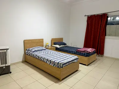 Mirdif executive bachelor bed space