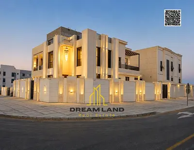 A distinctive villa for sale, situated on a corner lot, close to all services and public amenities. Freehold ownership is available.