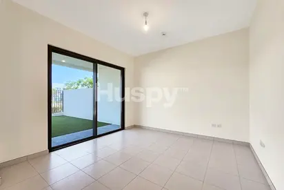 Close to Amenities | Green Belt Row | Unfurnished