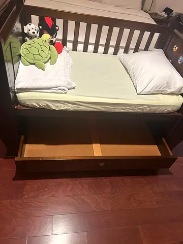 Wooden baby crib/ toddler bed with storage drawer - good condition for age new born up to 6 years