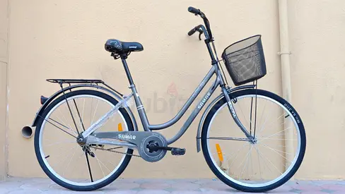 Cruiser bike Brand New free delivery high quality with sold adjustable seat and frunt back baskets