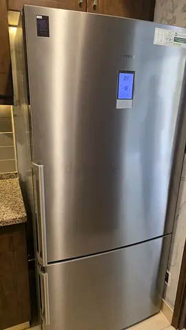Siemens brand fridge bottom freezer Model Siemens IQ700