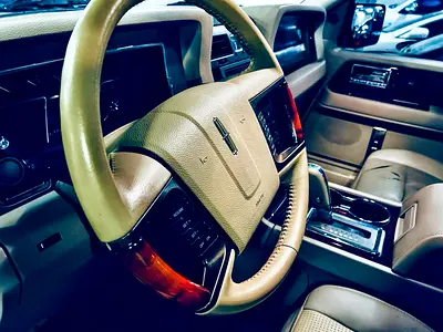 صورة 10 لـ 2014 Lincoln NAVIGATOR
